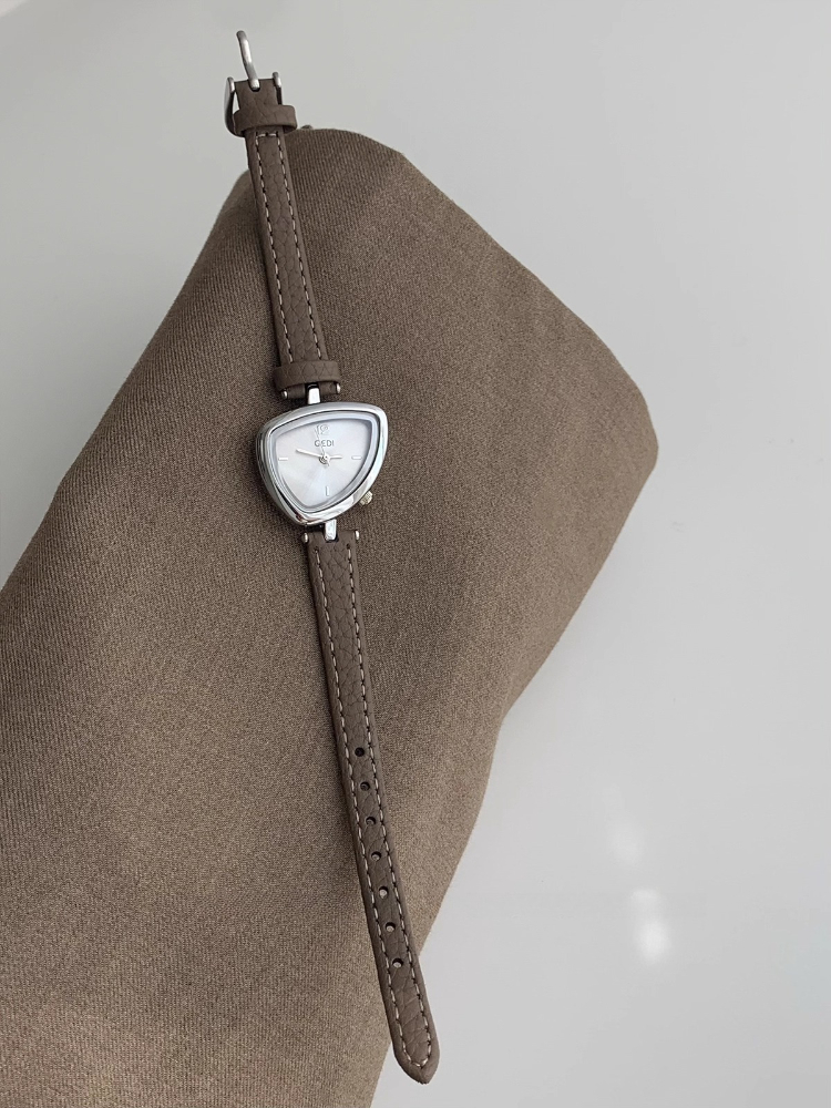 Женские кварцевые часы, просты – обзор и цена Watch Triangle Luxury