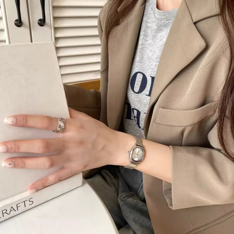 Зеленые часы с маленьким оваль – обзор и цена Luxury Watch Brands