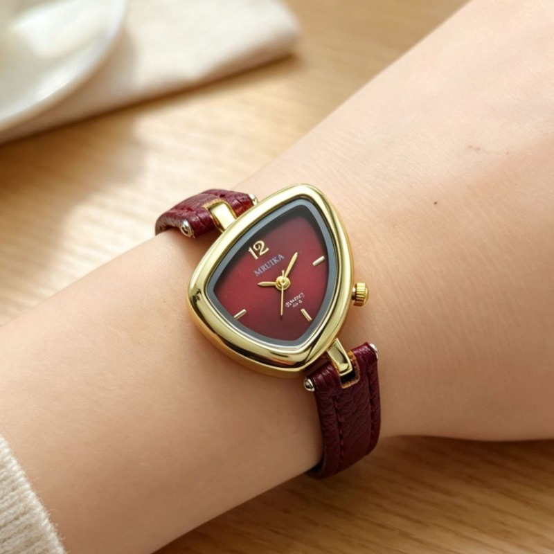 Модные женские кварцевые часы  – обзор и цена Watch Triangle Luxury